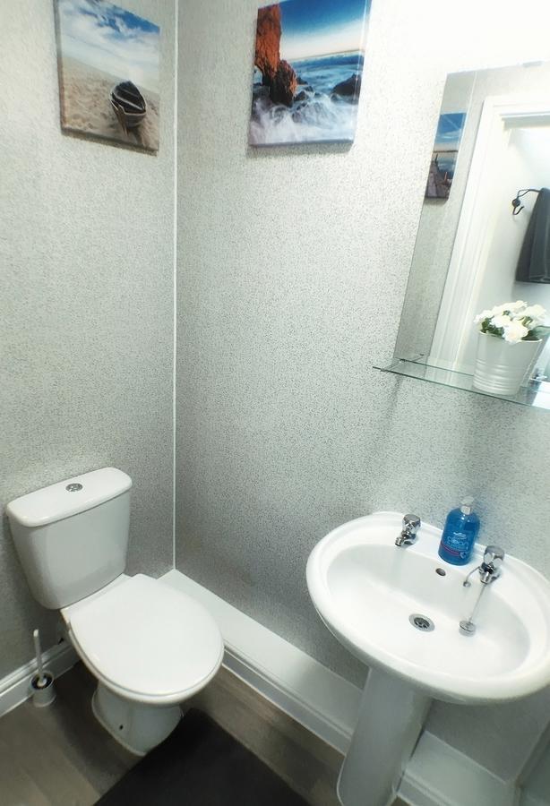 Castle Terrace Aparthotel Tipton Εξωτερικό φωτογραφία