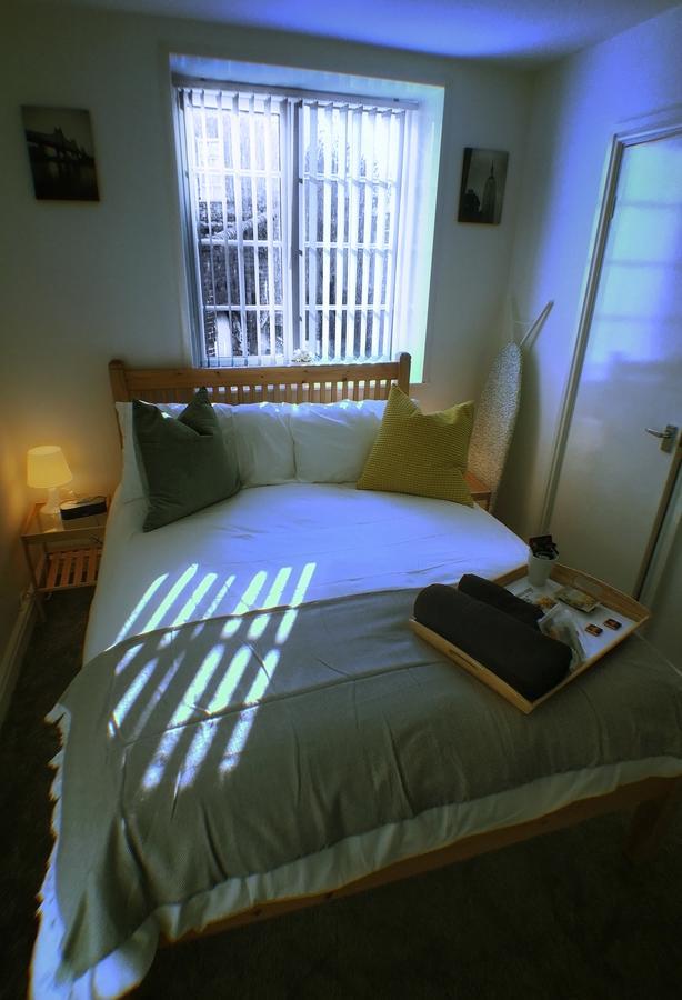 Castle Terrace Aparthotel Tipton Εξωτερικό φωτογραφία